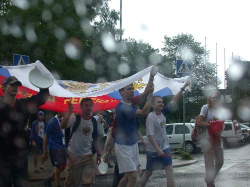 Parade im Regen